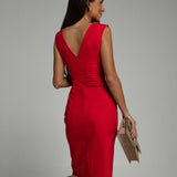 Anastasia – Rochie cu Drapaj și Siluetă Pusă în Valoare