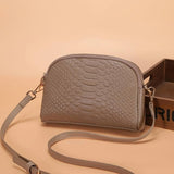 Cora — Mini Crossbody Táska Egzotikus Textúrával