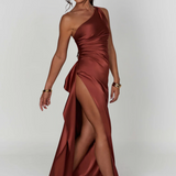 Teodora – Klasszikus és Elegáns Maxi Ruha